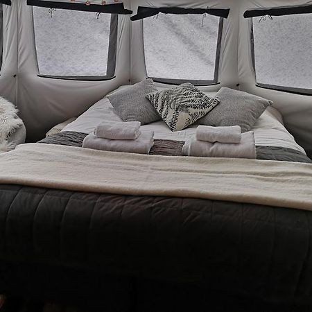 Отель Glamping Lofoten Kongsjorda Экстерьер фото