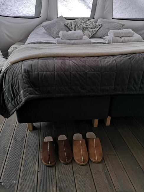 Отель Glamping Lofoten Kongsjorda Экстерьер фото