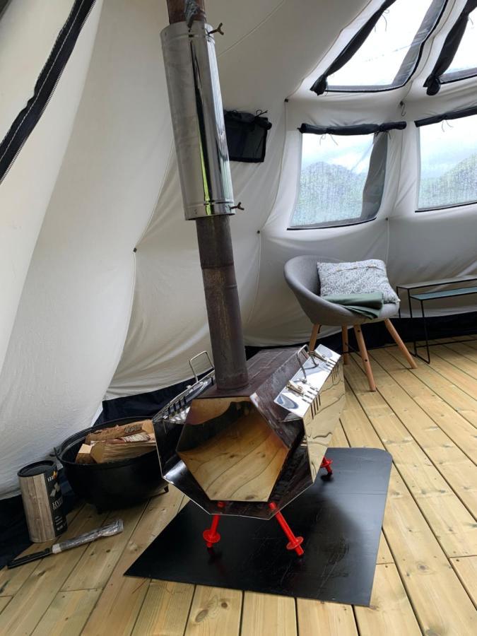 Отель Glamping Lofoten Kongsjorda Экстерьер фото