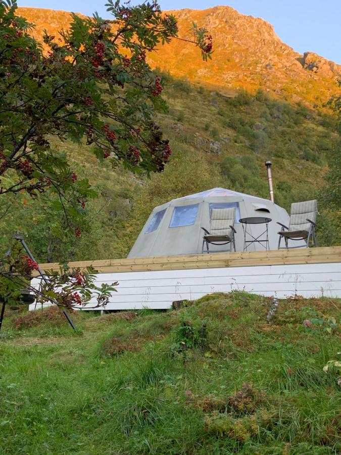 Отель Glamping Lofoten Kongsjorda Экстерьер фото